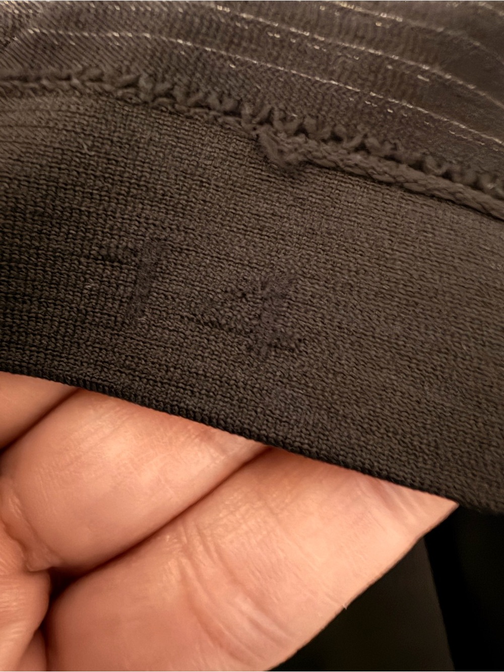 Lululemon Swiftly Tech 2.0 Short Sleeve Shirt Hip Length in Black Size 14 VGUC - Picture 3 of 3